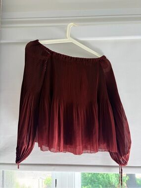 Wilfred Burgundy Pleated Off-Shoulder Blouse